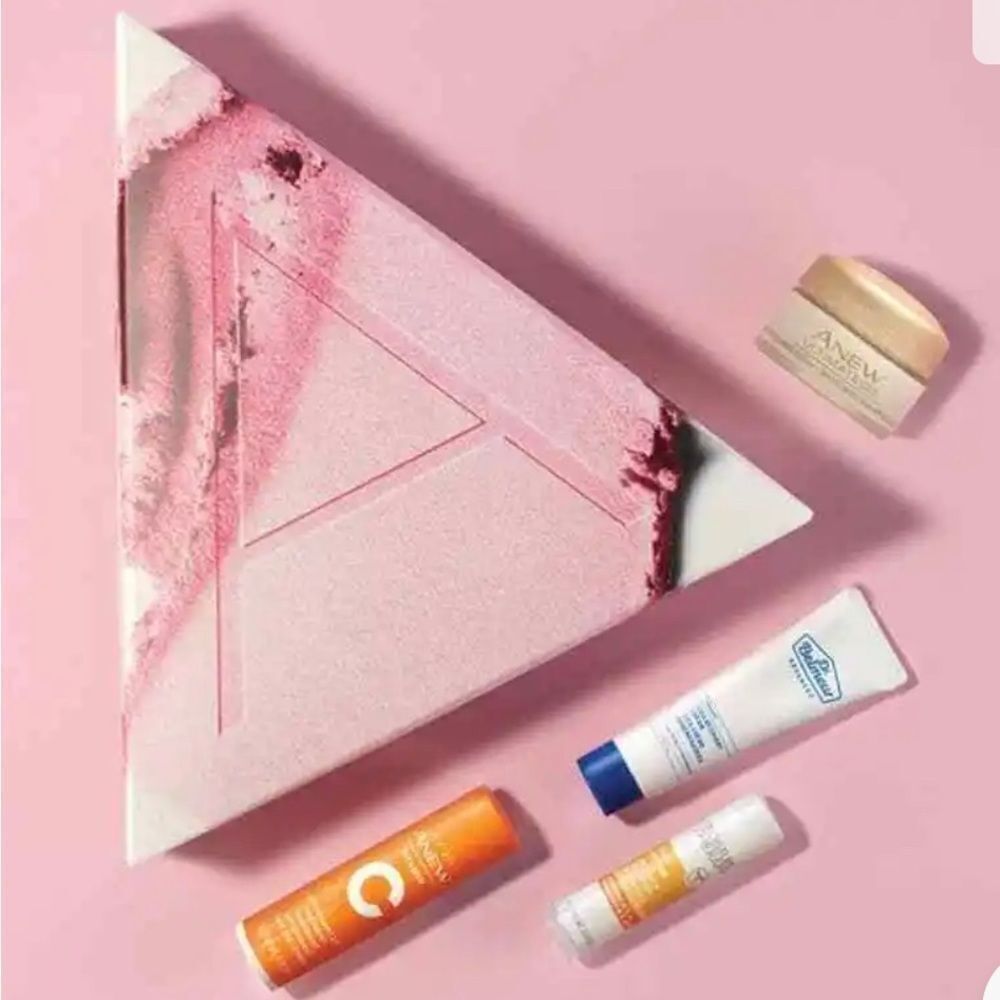 Avon 4piece gift set (suggested expiration is 11/23...I normally use 2-3 yr past